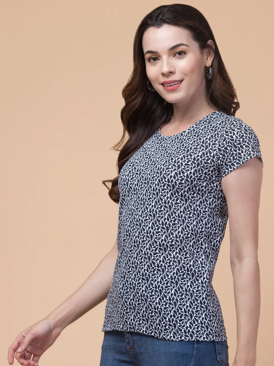 Black Floral print round Neck T-shirt
