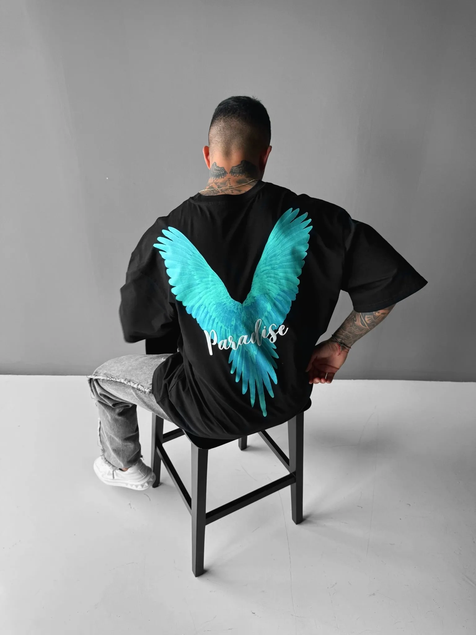 Oversize Parrot Paradise T-shirt - Black and Green